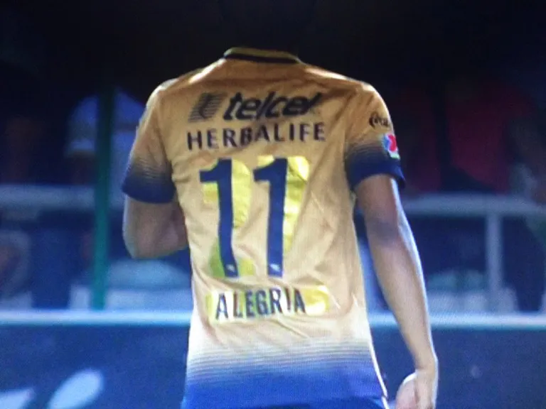 ESPECIAL La playera que usó Fidel Martínez