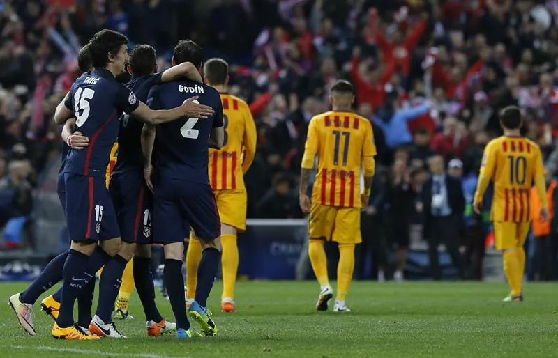 EFE Jugadores del Barcelona, desilusionados tras derrota contra Atlético