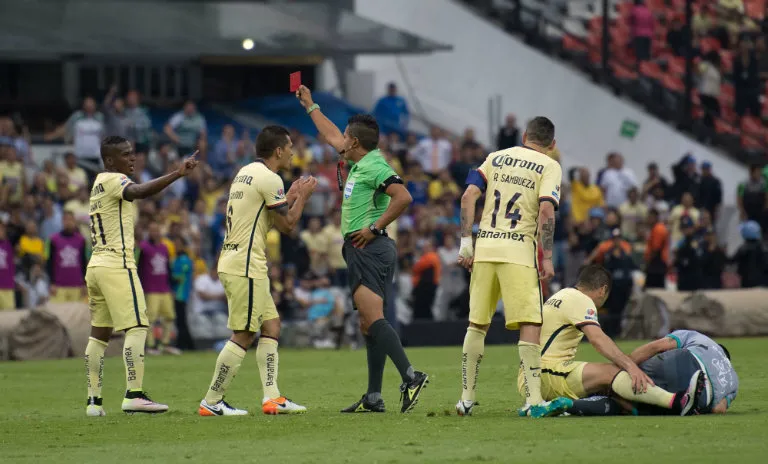 MEXSPORT Darwin Quintero es expulsado en juego contra Santos