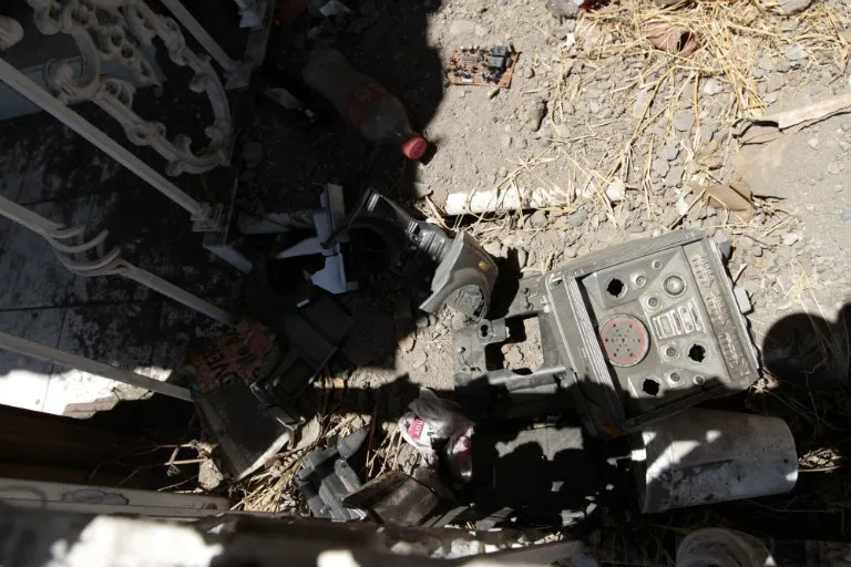 DANIEL GÁMEZ La basura está presente en la que fuera casa del expúgil