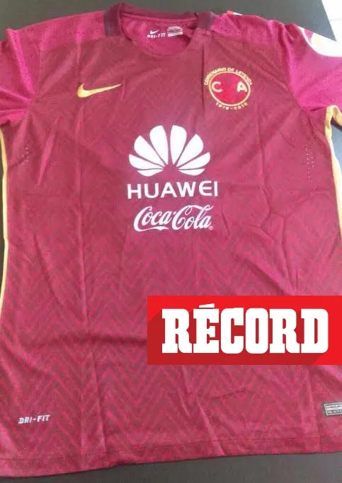 La vista frontal de la playera de América