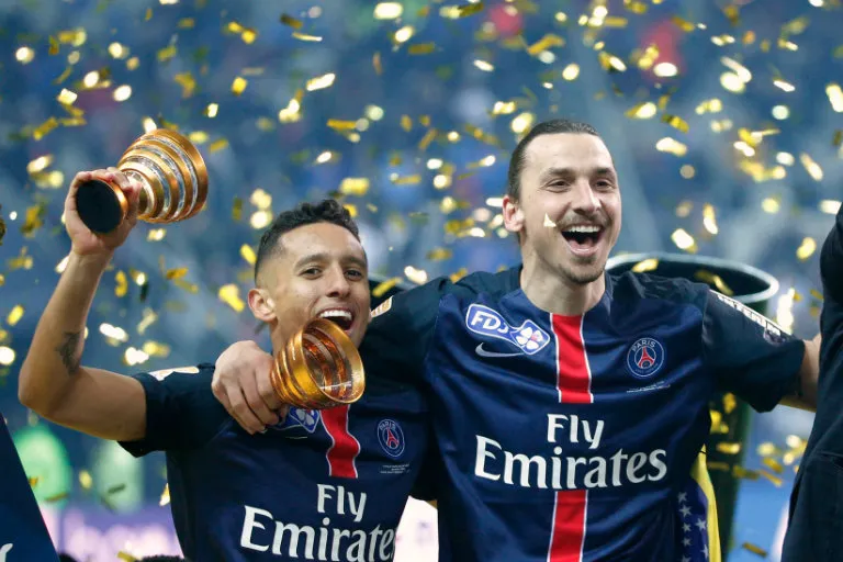 AP Zlatan festeja título del PSG
