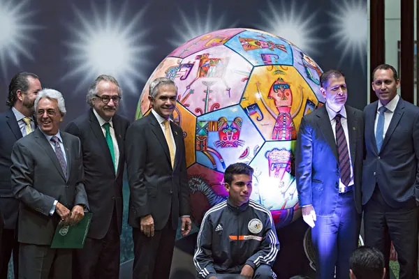 IMAGO7 Directivos en la presentanción del 66° congreso de la FIFA