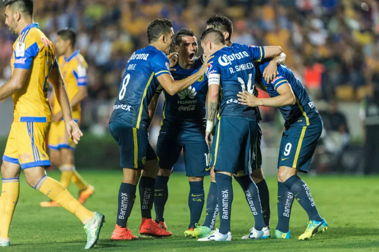 MEXSPORT Futbolistas de América festejan anotación contra Tigres