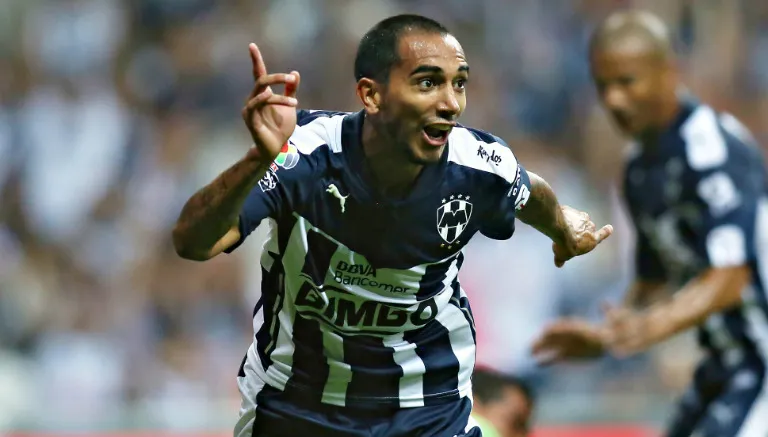 Castillo festeja tras marcar con Rayados