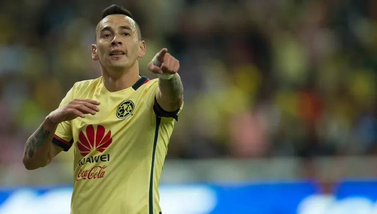 MEXSPORT Rubens Sambueza señala en partido de América
