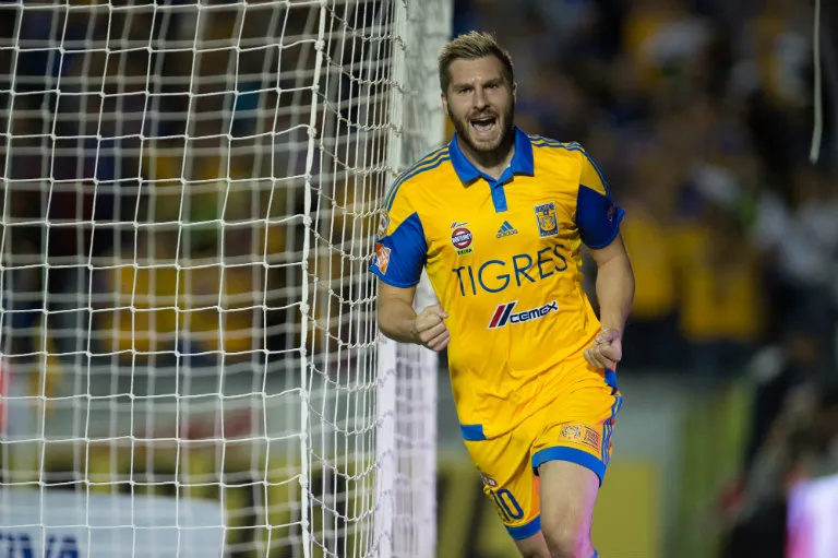 MEXSPORT Gignac festeja anotación