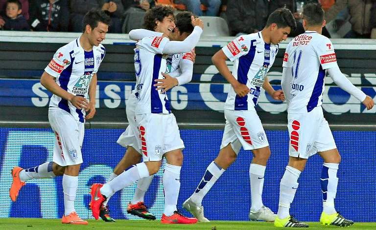 IMAGO7 Stefan Medina feteja un gol durante la Jornada 9 del torneo C2016