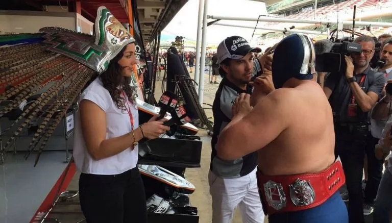 @FORCEINDIAF1 Blue Demon Jr. y 'Checo' Pérez midieron su fuerza