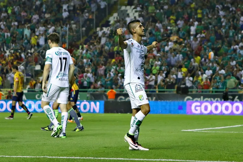 IMAGO7 Elías Hernández festeja el gol que marcó en el partido