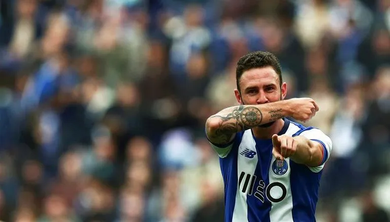 FC PORTO Miguel Layún celebra anotación
