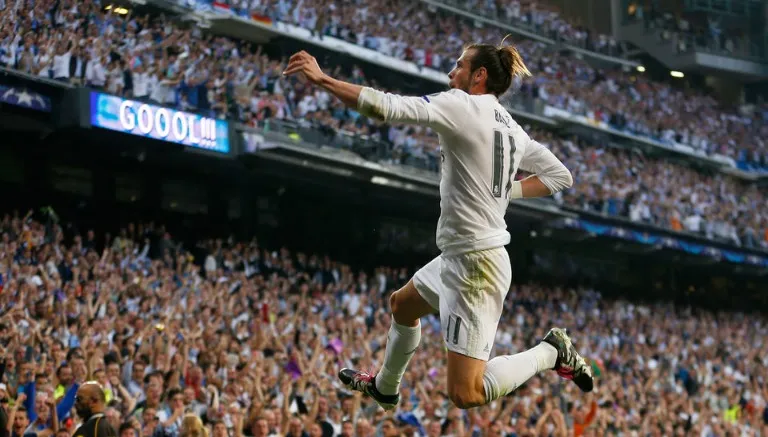 Gareth Bale festeja luego de anotar frente al City en el Bernabeu