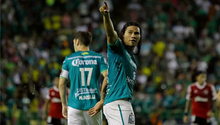 Peña fue parte del equipo que ganó el Bicampeonato con León