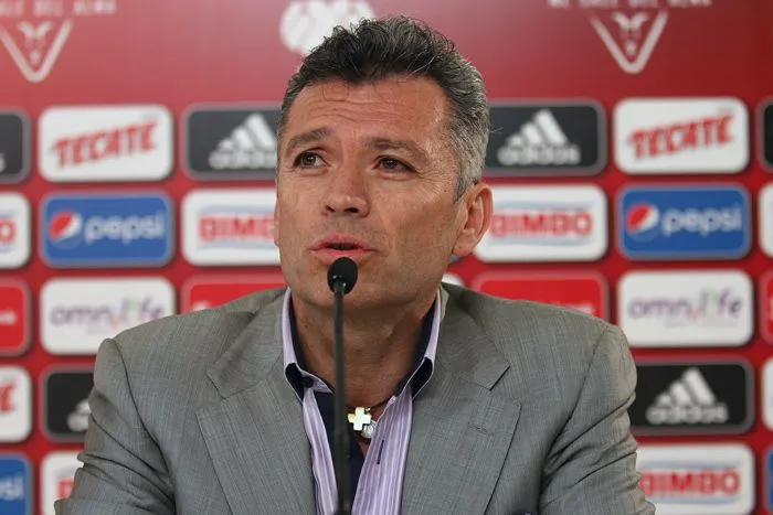 IMAGO7 José Luis Higuera da conferencia de prensa