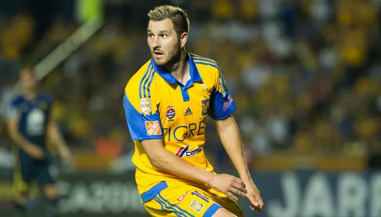 MEXSPORT Gignac durante un partido con Tigres