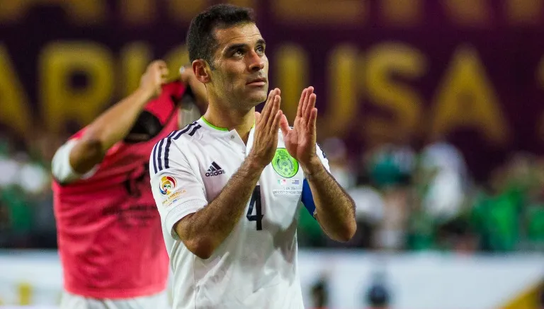 IMAGO7 Rafa Márquez aplaude al término del partido de Copa América
