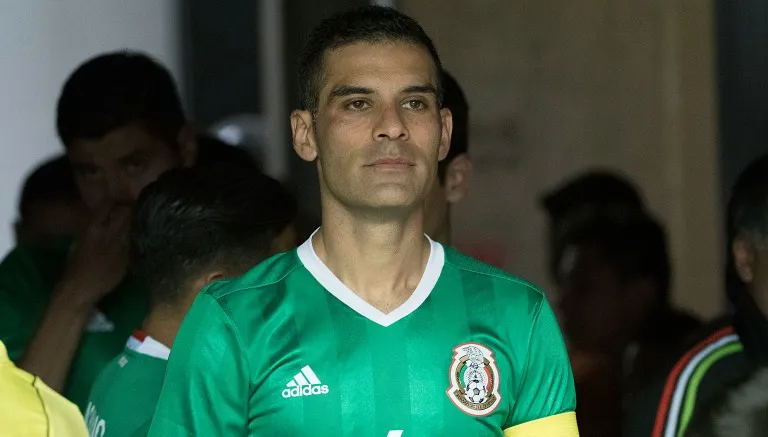 IMAGO7 Rafael Márquez como capitán de México en un partido
