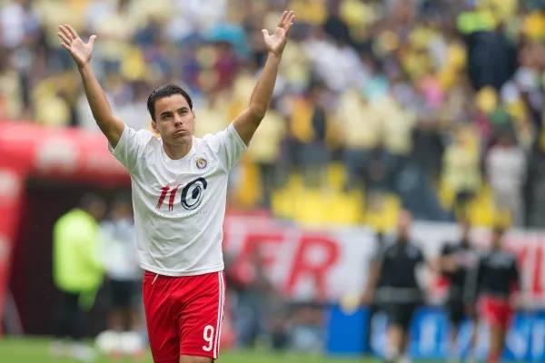 MEXSPORT Omar Bravo agradece a la afición al término de un partido en el Azteca