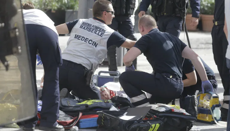 También fueron requeridos paramédicos