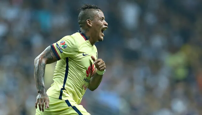 IMAGO7 Michael Arroyo festeja un gol con América
