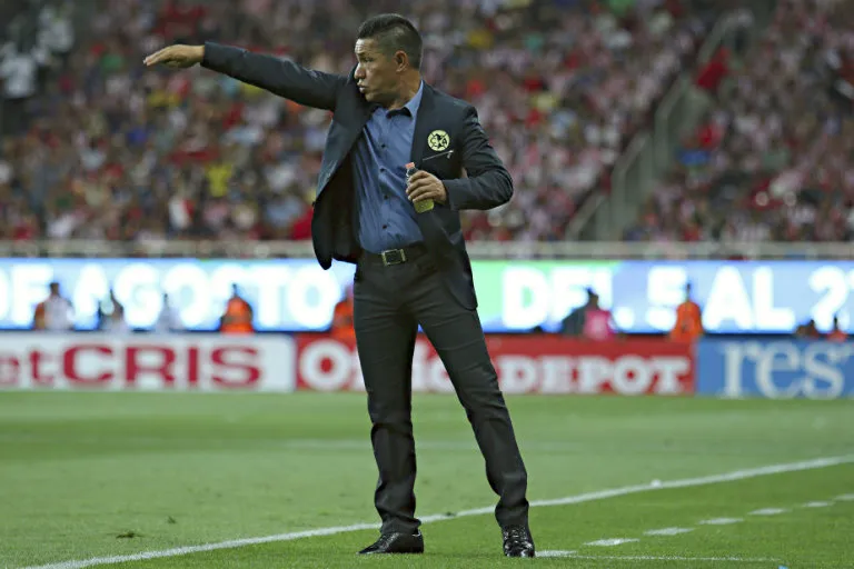 MEXSPORT Ignacio Ambriz durante partido de Liga