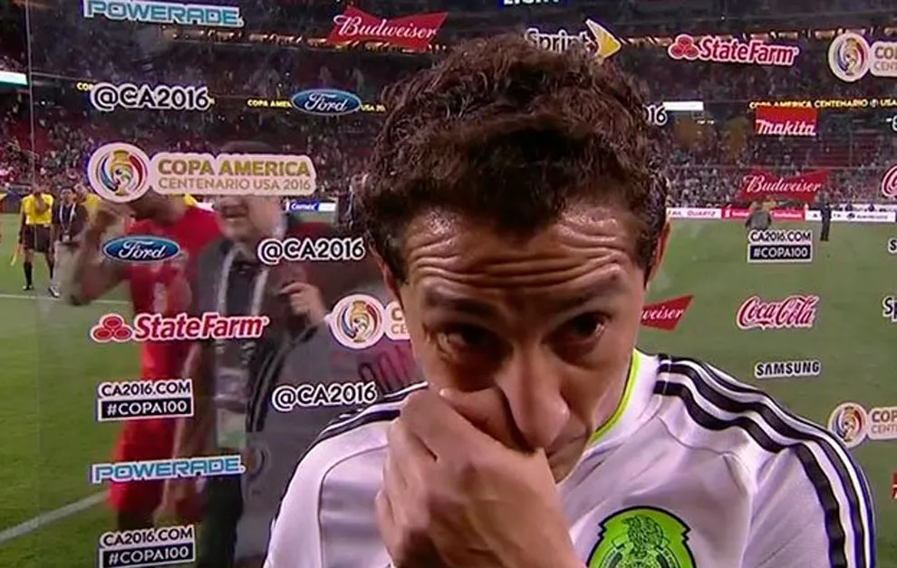 Guardado se limpia las lágrimas en la entrevista