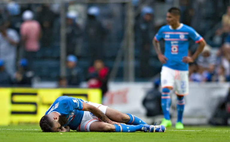 MEXSPORT Marc Crosas se duele tras lesión en Clásico Joven