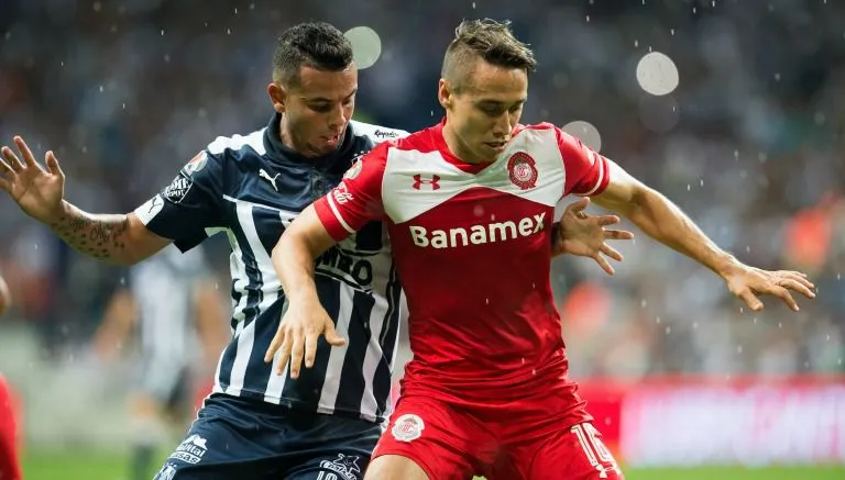 Edwin Cardona y Gerardo Rodriguez, en un duelo entre Toluca y Rayados