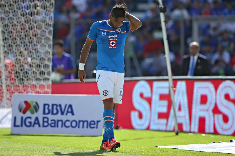 IMAGO7 Jorge Benítez se lamenta en juego con Cruz Azul