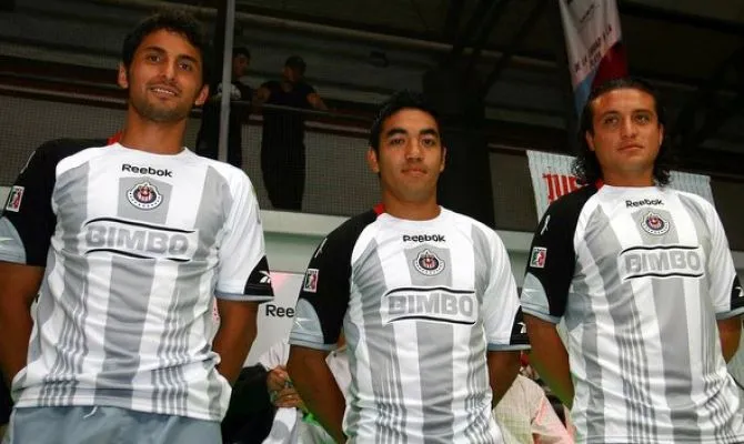 ESPECIAL Así luce el uniforme gris de Chivas