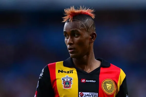 ESPECIAL Fidel utilizó un look muy extravagante con UdeG