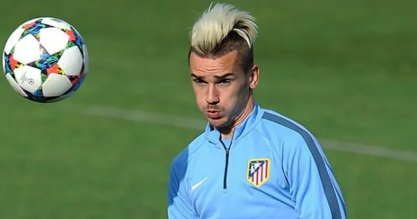 ESPECIAL Griezmann tuvo un corte y tinte muy llamativo