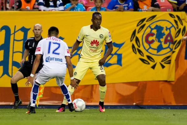 MEXSPORT Ibarra durante el juego amistoso frente a Pachuca en Denver