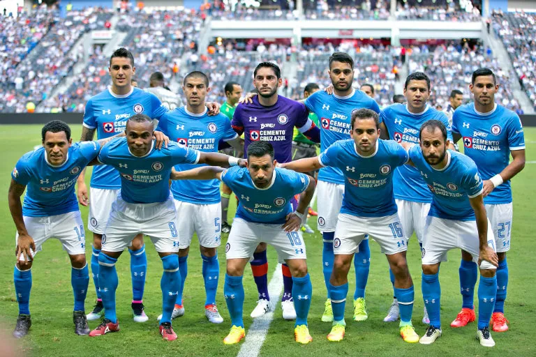 IMAGO7 Plantel de Cruz Azul en el Estadio BBVA