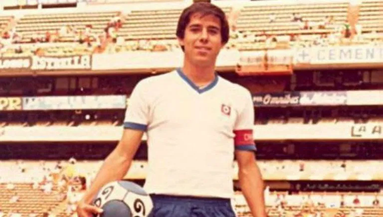 ESPECIAL Mendizabal en sus épocas con Cruz Azul