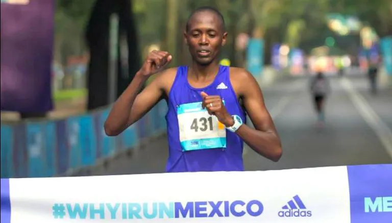 CÉSAR VICUÑA El keniano Elisha Korir gana el Split 30k