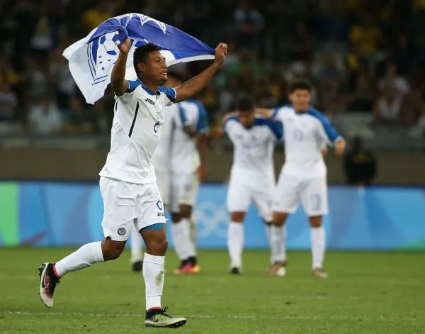 AP Los hondureños celebrando el triunfo de Cuartos de Final frente a Corea Del Sur