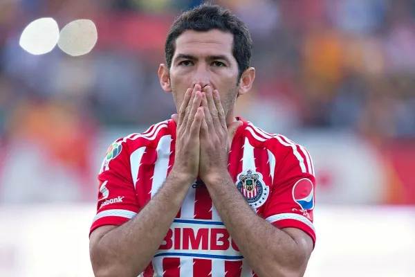 IMAGO7 Israel Castro vistiendo la camiseta del Rebaño