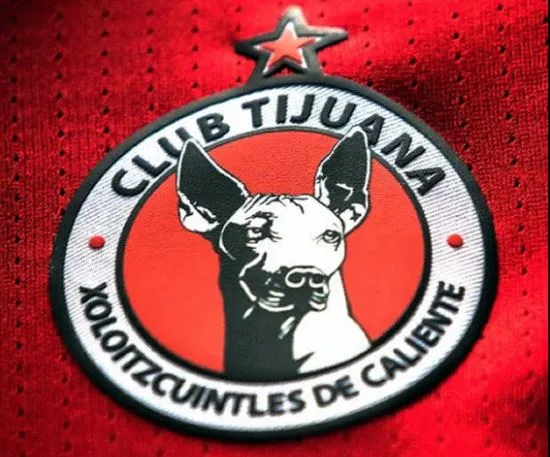 Escudo de Xolos en su nuevo jersey