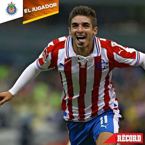 El Conejito Brizuela festeja uno de sus goles frente al América