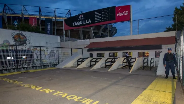 Las taquillas lucen vacías