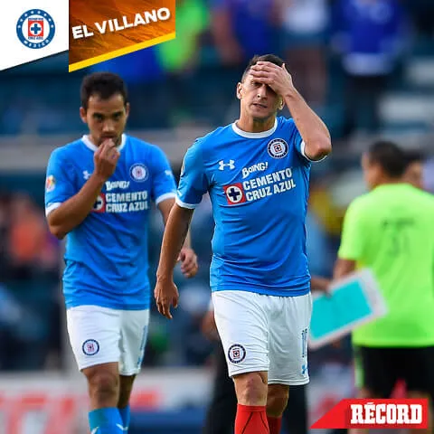 IMAGO7 Chaco Giménez y Adrián Aldrete salen del campo tras el silbatazo final