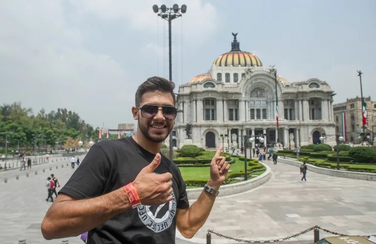 Yair Rodríguez en Bellas Artes