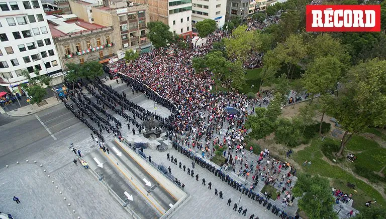 Así se veía el punto en que se encararon los manifestantes