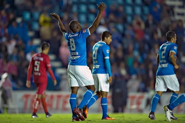 MEXSPORT Joffre celebra una anotación con La Máquina