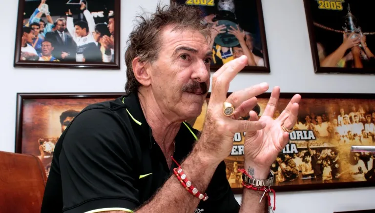 DANIEL GAMEZ La Volpe responde a un cuestionamiento