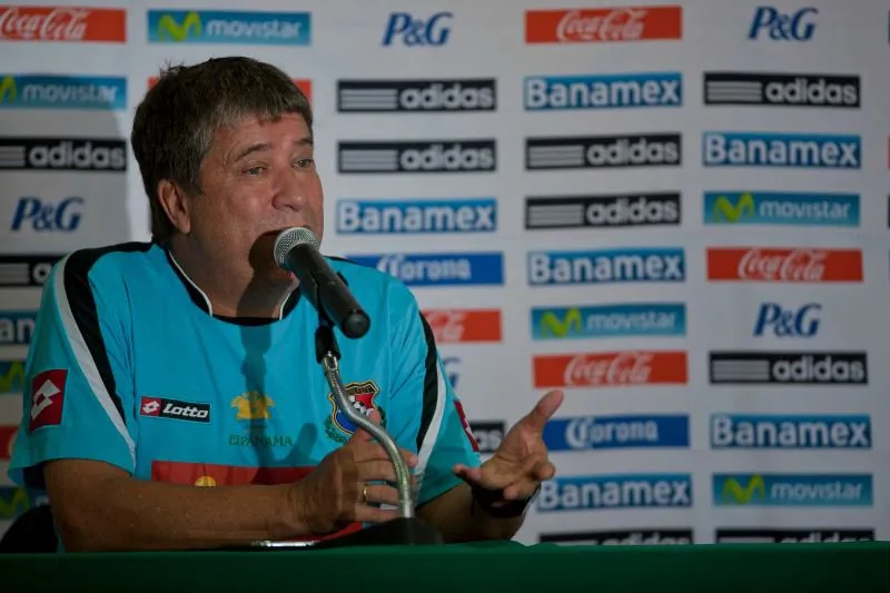 IMAGO7 El Bolillo, durante una conferencia de prensa