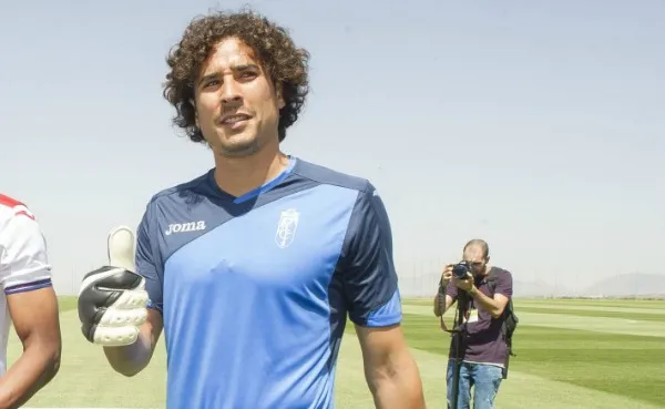 EFE Ochoa en su presentación con el Granada