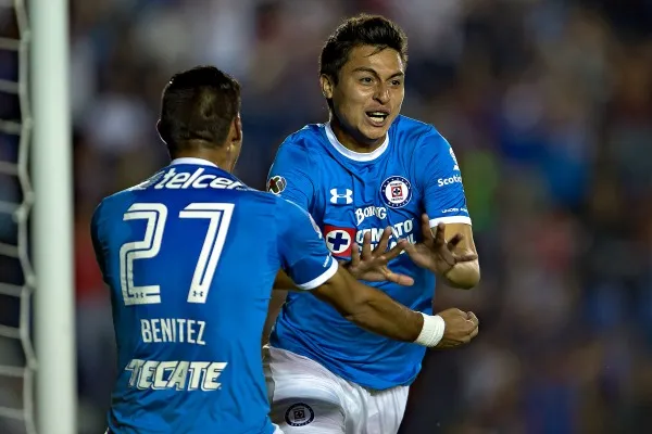 MEXSPORT Rosario Cota corre para festejar su anotación frente a Querétaro en Copa Mx
