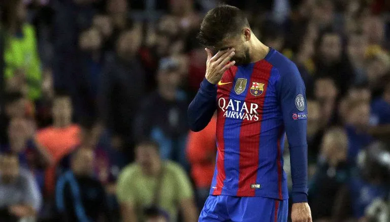 EFE Gerard Piqué se lamenta en un partido del Barcelona